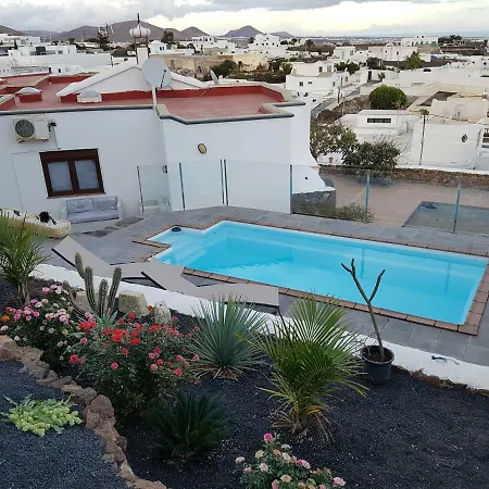 Casa Mira