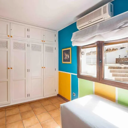 Casa Mira